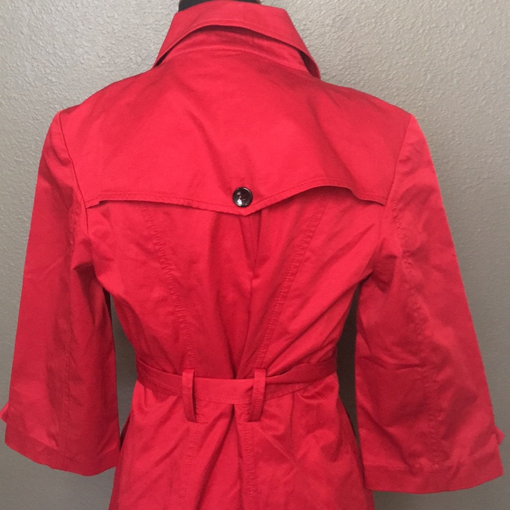 Like new Red Trench coat - Picture 4 of 7